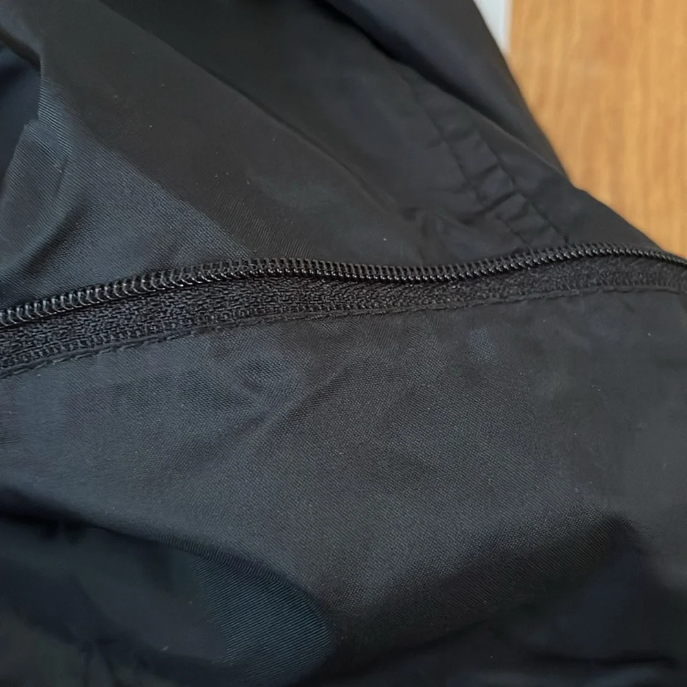 Columbia Jacket Men’s Large Black Packable Hooded Windbreaker Lightweight Rain - Picture 8 of 8